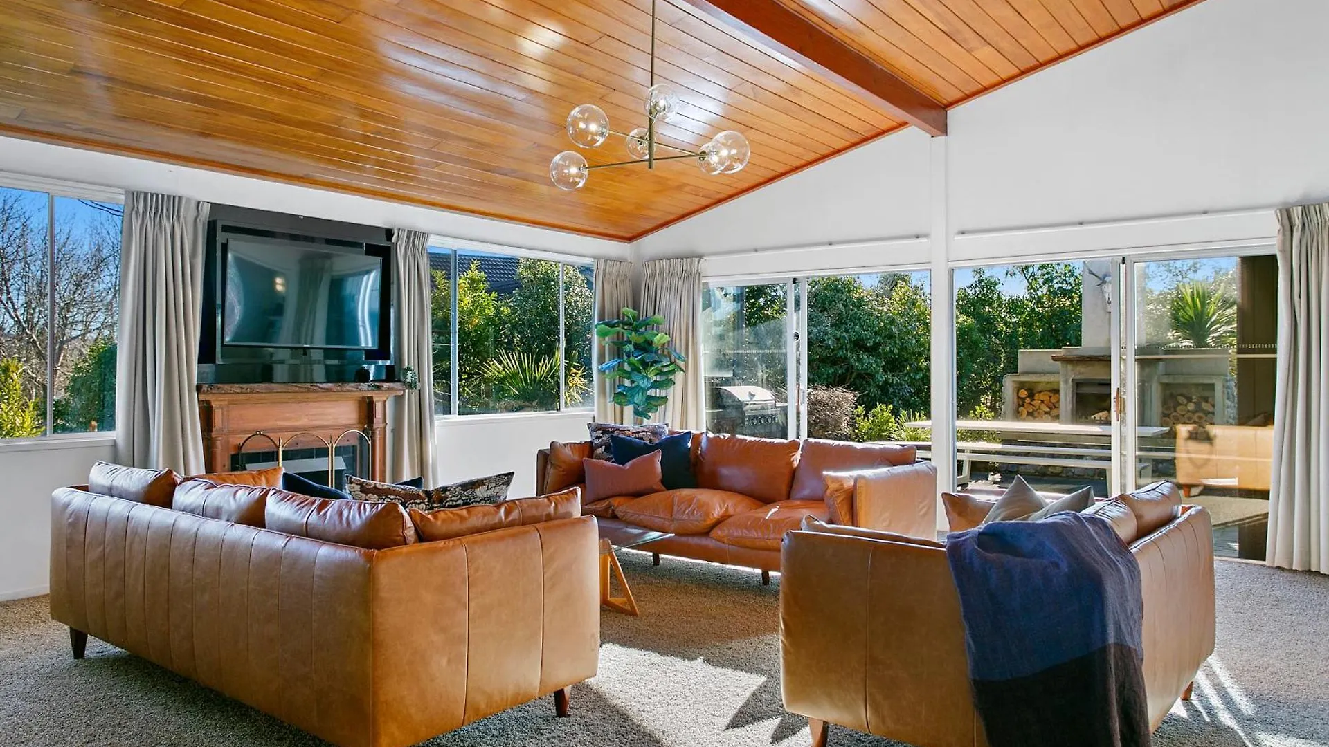 The Manor - Spa, Sauna, Huge Grounds Taupo Holiday home