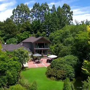 Holiday home Centennial House
